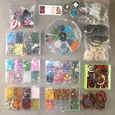 Perlensammlung Tausende Perlen zum kreativen Basteln für Swifties +Sortierkästen