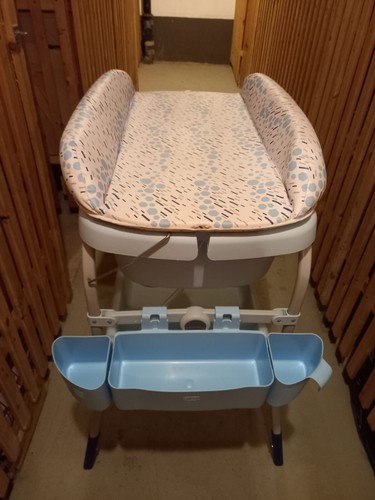 Wickeltisch mit badewanne - wickeltisch,