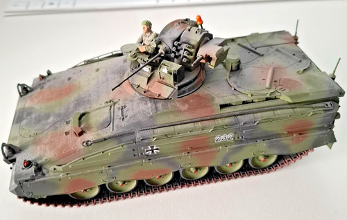 Verkaufe einen schützenpanzer - einen,