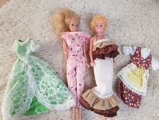 2 Barbiepuppen Vintage  und 2
