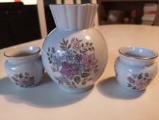 3 bezaubernde Porzellanvasen