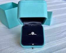 Tiffany & Co. Platin ® Setting 0,46ct E VVS1 Round Brilliant Triple Excellent