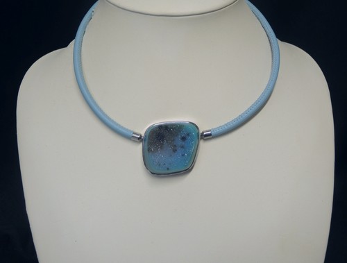 Collier aus leder - aus,