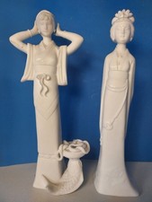 2 schöne chinesische Porzellan Figuren, 30 cm.