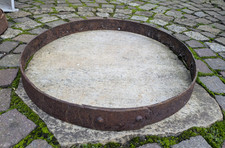 Massiv Radring Gartendeko Faßring Faßreifen Ring Eisen geschmiedet Radeisen 53cm