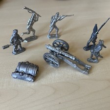 7 Figuren Soldaten Reiter Zinn