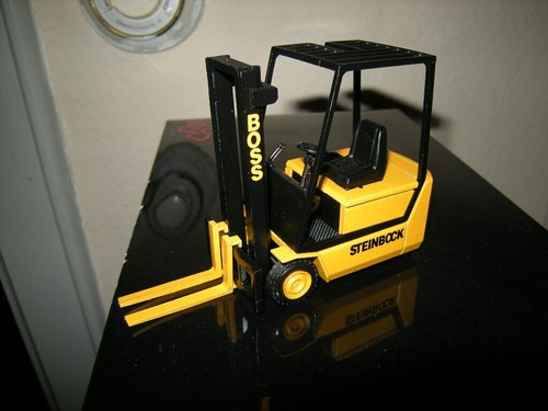 Nzg gabelstapler - 1:25,