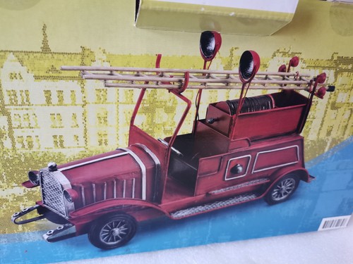 Feuerwehr fahrzeug aus blech - fahrzeug,