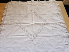 altes tolles Paradekissen Zierkissen weiß mit Spitze und Stickerei 75 x 75