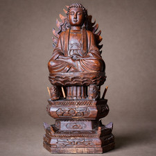 Alte Holzskulptur Amitabha