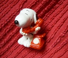 Peanuts : Snoopy mit Telefon 