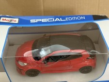 Maisto Toyota GR Yaris (2021): Modellauto im Maßstab 1:24, Türen beweglich, weiß