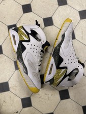 Nike Air Tech Challenge