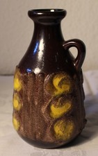 Gut erhaltene Strehla Vase, rund 15,5 cm hoch (X)