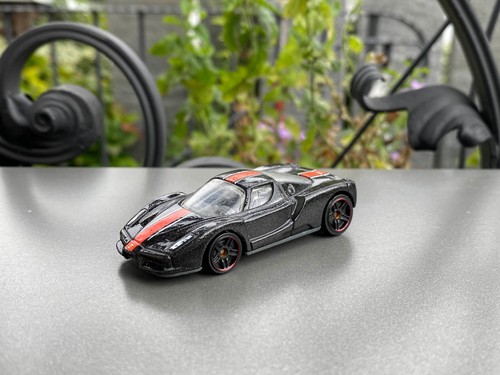 Hot wheels enzo ferrari - hot, |