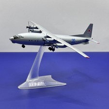 Antonov An-10 Soviet Air Force (Silver) | Reg: "20" (Blue) | Maßstab 1:200...