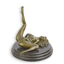 Erotische Bronzefigur weiblicher Akt, AN EROTIC BRONZE SCULPTURE OF A RECLINI...