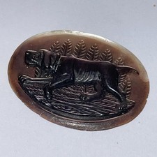 Geschnitzter Lagenstein für