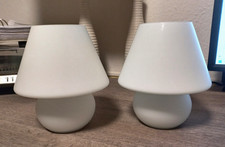 2 Milchglas Nachttischlampen