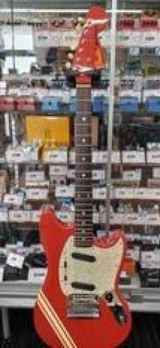 Fender japan mg75 mustang - fender,