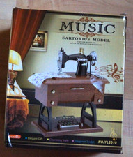 Deko Nähmaschine mit Fach und