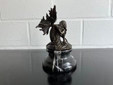 Art Déco Bronzefigur Elfe 15 cm – Skulptur signiert nach Milo auf Marmorsockel
