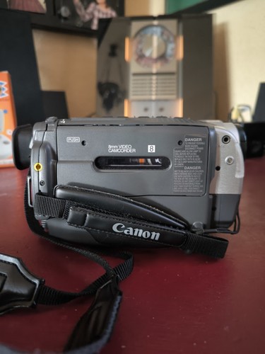 Canon uc8000 8mm camcorder - 8mm,