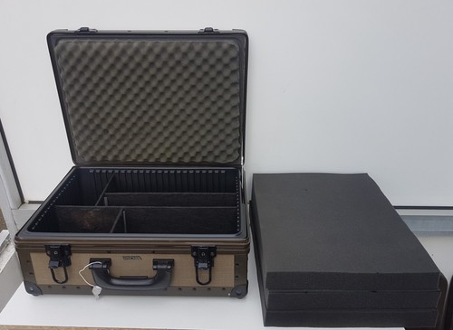 Rimowa jeep safari oliv - jeep,