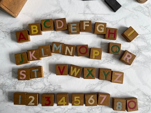 Abc holzbausteine alphabet - holzbausteine,