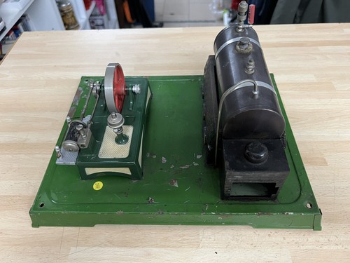 Dampfmaschine alt und sehr - und,