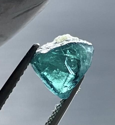 Turmalin blau indigolith roh - turmalin,