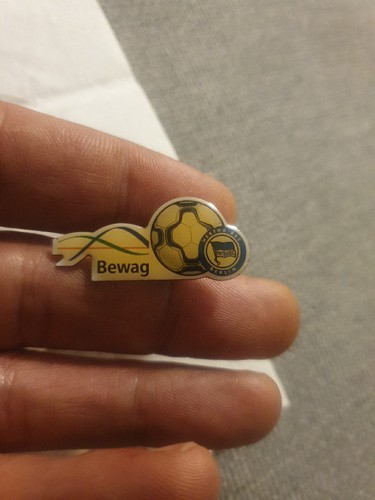 Pin anstecker bewegung hertha - anstecker,