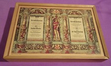 neue + leere Holzkiste -