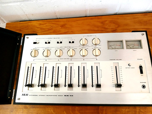 Akai 6 kanal stereo - 6-kanal,