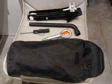 Opel Corsa C Bordwerkzeug m. Tasche Wagenheber Radschlüssel Abschleppöse etc.