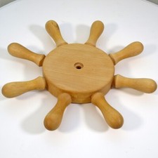 Steuerrad aus Holz für