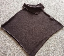 Cape Ponche Umhang Größe M brau gestrickt mit Kragen