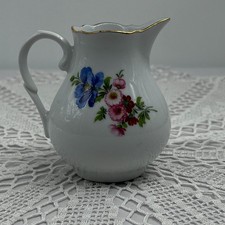 Triptis Porzellan Sahnekanne