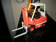 1:25 NZG Gabelstapler O&K V25 ohne VP