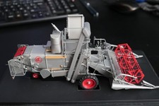 Schuco  02987 CLAAS Hercules