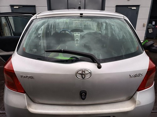 Toyota yaris xp9 original - toyota,