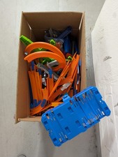 Hot Wheels Spieleset Konvolut (Ultimate Garage + andere + viele Bahnen)