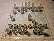 Schachspiel aus Kristallglas, 25 cm x 25 cm