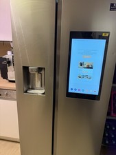 Moderner Kühlschrank Samsung Side By Side mit Bildschirm - Guter Zustand