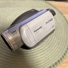 Defekt?? Panasonic Camcorder HDC-DX1 3CCD , ohne Akku – ungetestet 