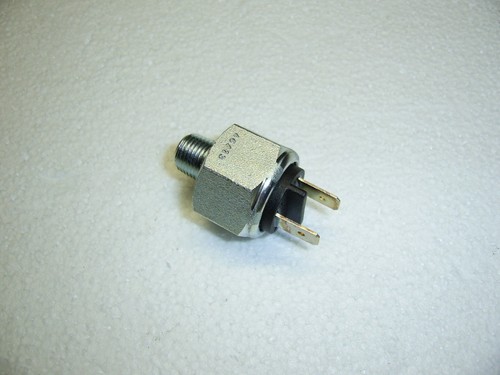 Bremslichtschalter fußbremse - bremslichtschalter,