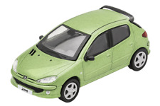 DCT 124 Peugeot 206 grün Maßstab 1:64 Modellautos