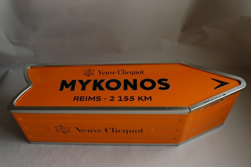 Veuve clicquot mykonos arrow - veuve,