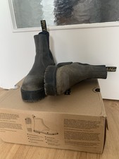 Dr. Martens Chelsea Rometty