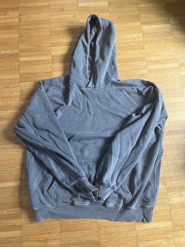 Abercrombie fitch essential - &,